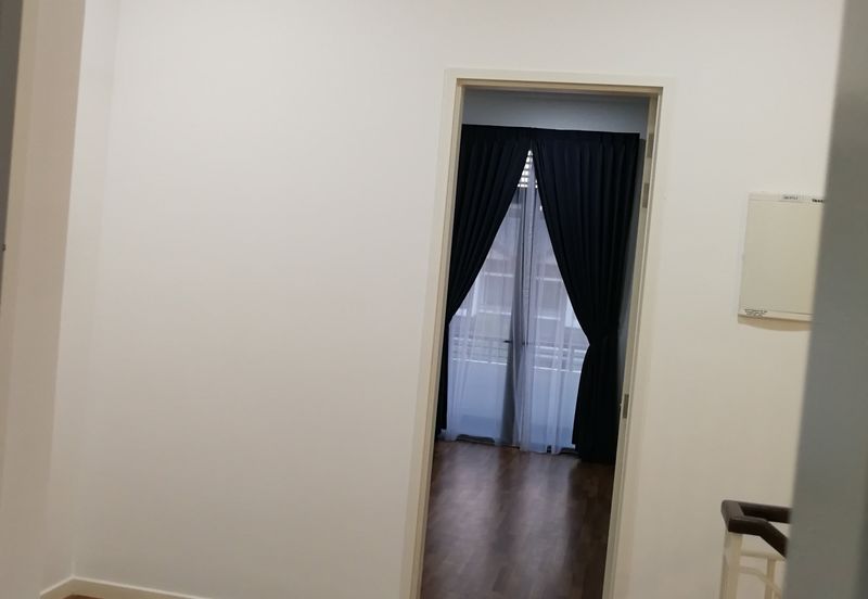 Cradleton @ Eco Majestic