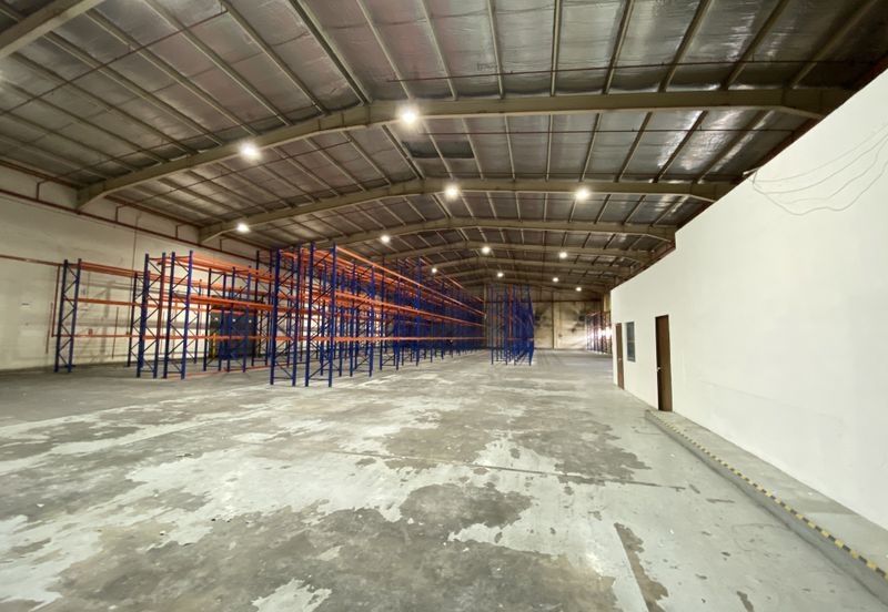 KL distribution centre