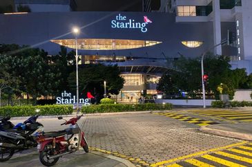 Damansara Uptown Corner Shop 