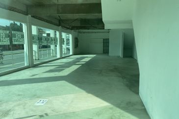 Damansara Uptown Corner Shop 