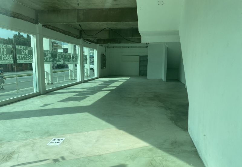 Damansara Uptown Corner Shop 