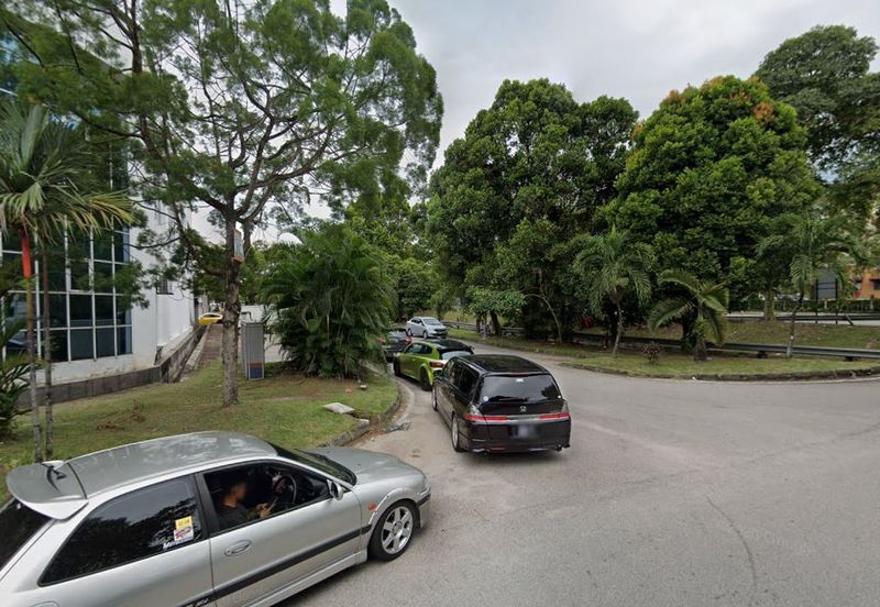 1.201 Automotive Service Centre @ Glenmaries