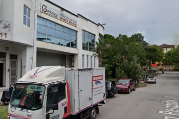 1.201 Automotive Service Centre @ Glenmaries