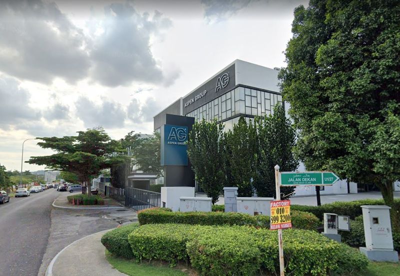 1.141a Glenmarie Corporate Building Showroom