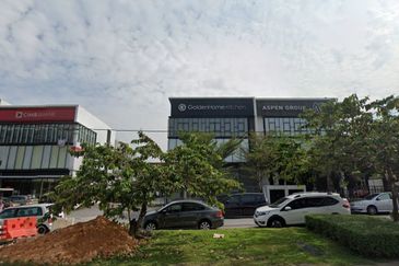 1.141a Glenmarie Corporate Building Showroom