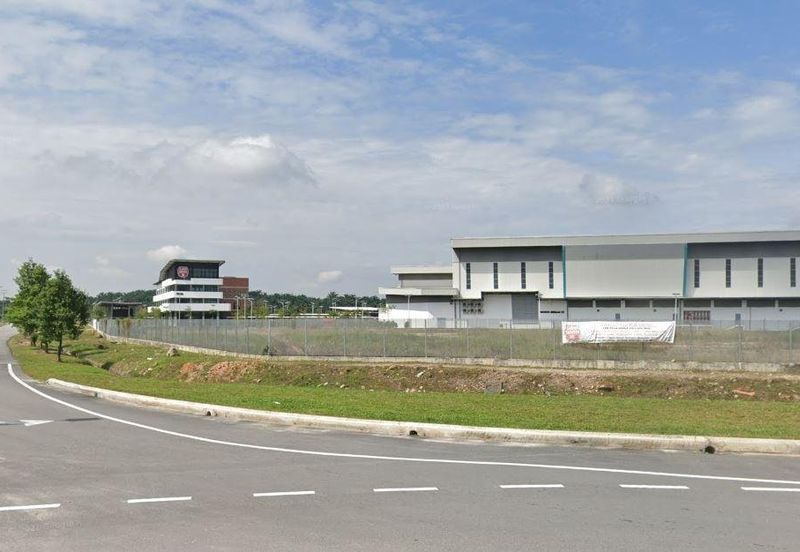 1.186 Solar Panels Manufacturing Land @ Cybervalley