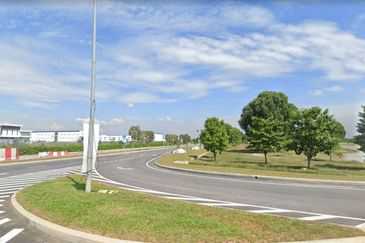 1.186 Solar Panels Manufacturing Land @ Cybervalley