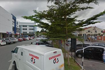 1.215 Shopping Mall Building @ Temerloh