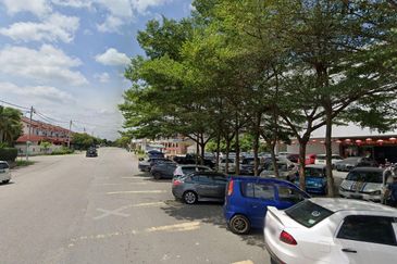 1.215 Shopping Mall Building @ Temerloh