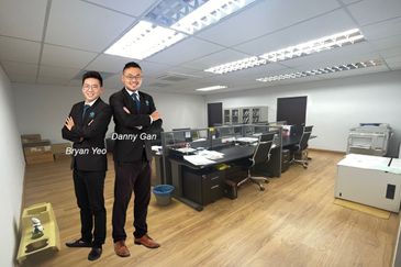 1.454 Megah 18 semi D bukit Jelutong For Sale