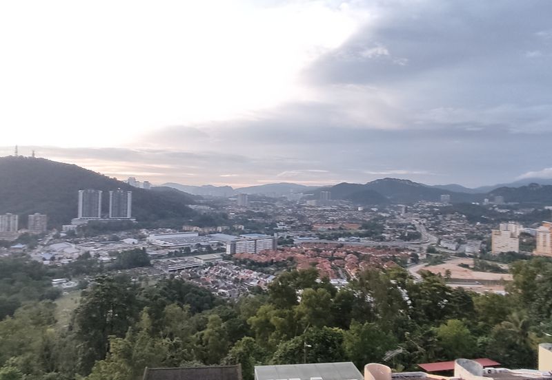 3 Storey Fully Renovated Designer Resort Home For Sale @ Ukay