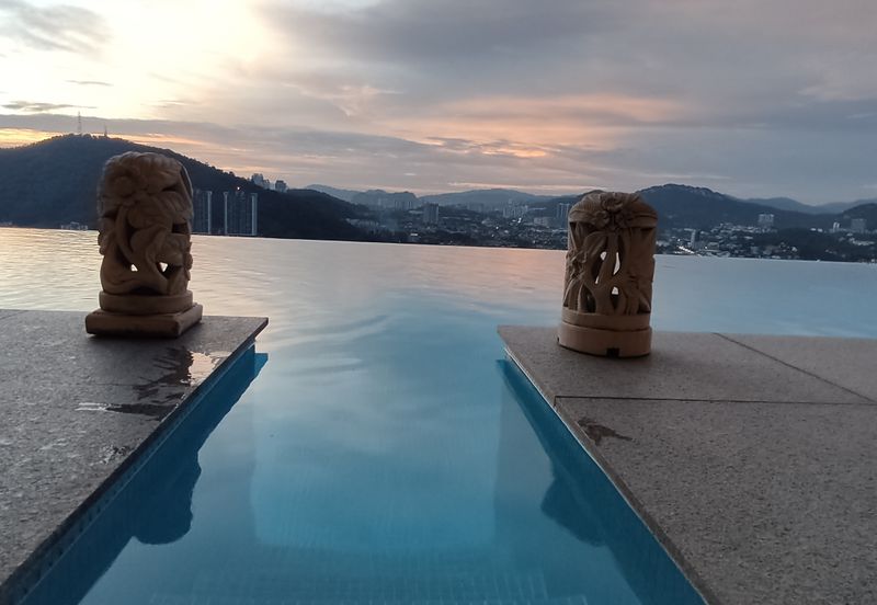 3 Storey Fully Renovated Designer Resort Home For Sale @ Ukay