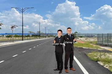 1.350-Westport Land For Rent