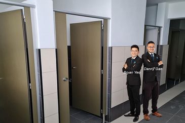 1.748 Northpoint Penthouse Office