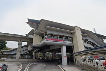 2.118 [CHEAP] USJ 21 Shop near main place mall, MRT Freehold