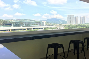 1.776-Freehold Commercial Building with Lift and Furnishings in Desa Park City