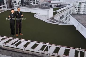 1.774-Oasis Corporate Park Penthouse Duplex Office