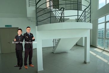 1.775-Meritus Tower Oasis Corporate Park Penthouse Office