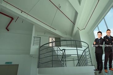 1.775-Meritus Tower Oasis Corporate Park Penthouse Office