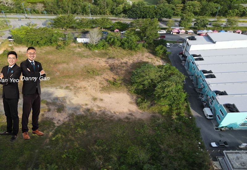 1.902 Prime Sendayan Commercial Space with Established Infrastructure