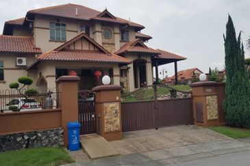 1.962 Kota Kemuning Bungalow