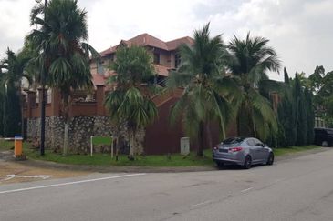 1.962 Kota Kemuning Bungalow