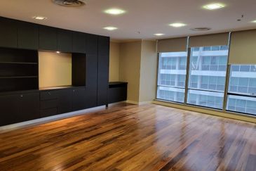 1.962 Kota Kemuning Bungalow