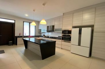 1.962 Kota Kemuning Bungalow