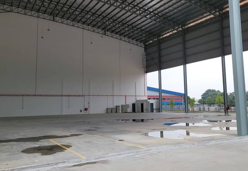 1.964 Balakong Semi Detached Factory / Warehouse