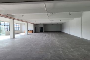 1.964 Balakong Semi Detached Factory / Warehouse