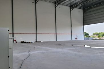1.964 Balakong Semi Detached Factory / Warehouse