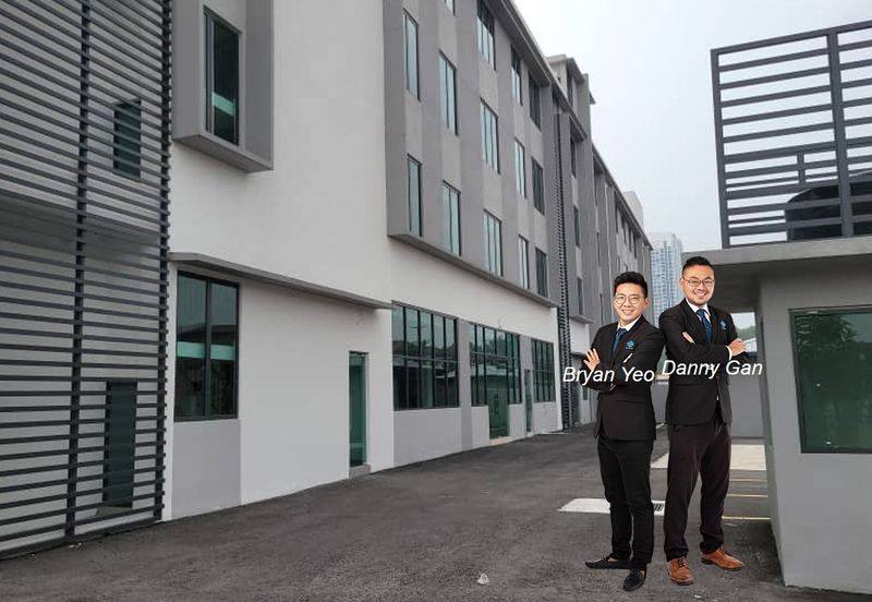 1.964 Balakong Semi Detached Factory / Warehouse