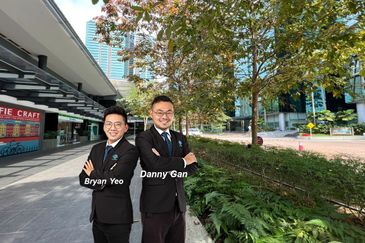 2.54 Sentul Maxim Citylights Corner Shop