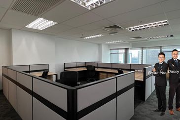 1.1165 Menara Bangkok Bank Office