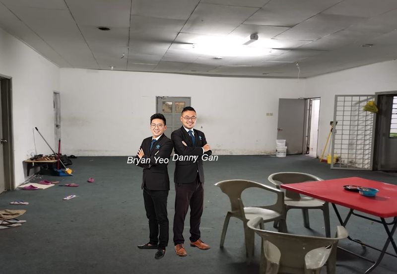 1.1194 Bandar Teknologi Kajang Corner Shop