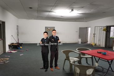 1.1194 Bandar Teknologi Kajang Corner Shop