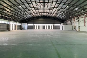 1.481 Puchong Warehouse near Subang USJ