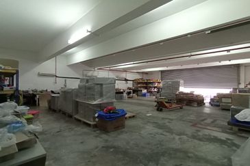 1.1251 desa aman Kepong Semi Detached Factory