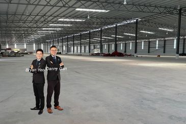 1.1307 Puchong Warehouse near Subang Kesas Highway