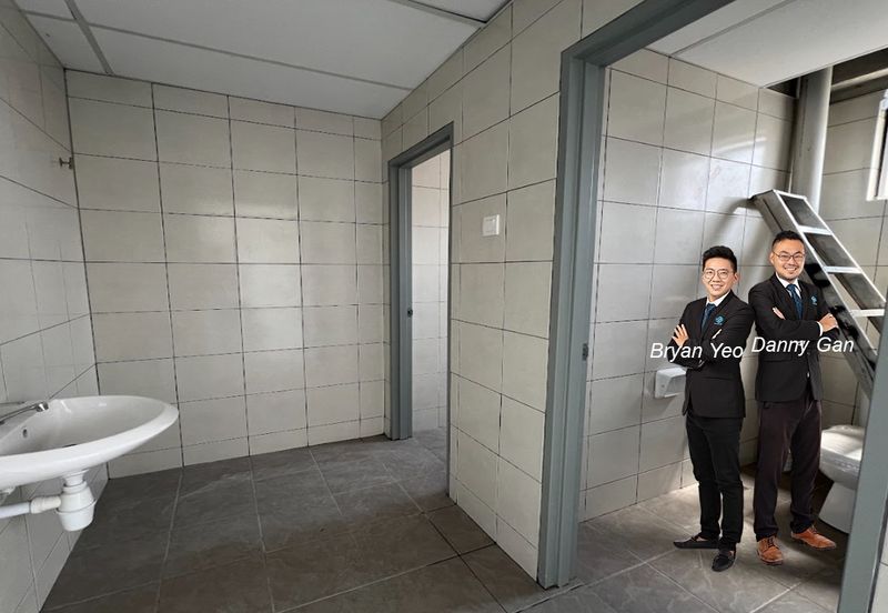 1.1294 Ampang New 2 Storey Link Factory for Sale 