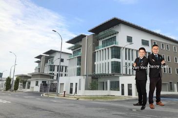 1.1402 Glenmarie Hicom Link Factory