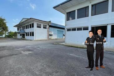 1.1402 Glenmarie Hicom Link Factory