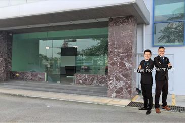 1.1402 Glenmarie Hicom Link Factory