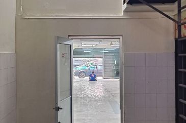 Pusat Komersial Lobak