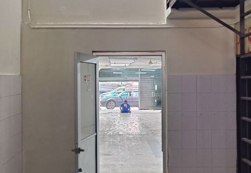 Pusat Komersial Lobak