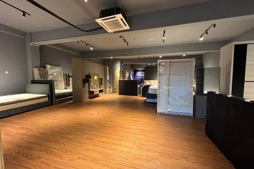 Pusat Komersial Lobak