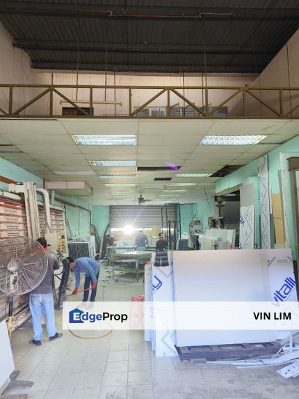 Taming Jaya Industrial Park Seri Kembangan 1.5 sty Terrace Factory for sale, Selangor, Balakong