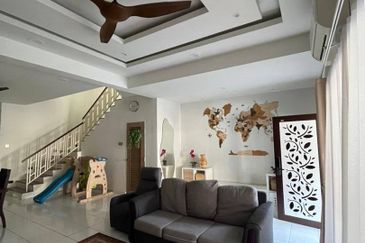 Dahlia @ Serene Heights