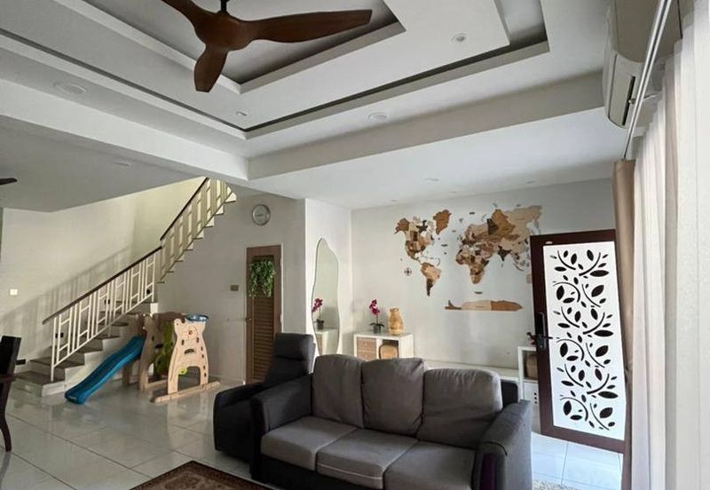 Dahlia @ Serene Heights