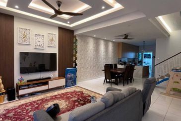 Dahlia @ Serene Heights